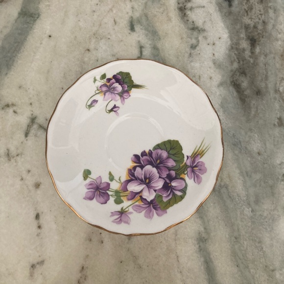 Vintage Royal Vale Violets Galore Floral English Fine China Teacup Set - Picture 5 of 7